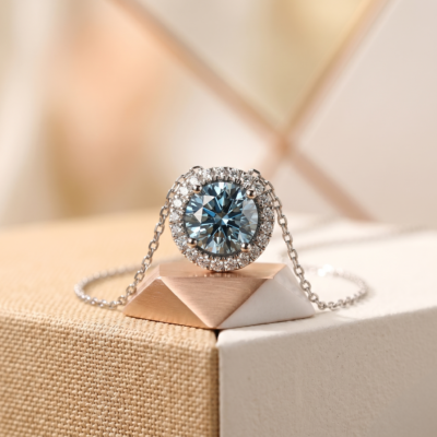 Halo Pendant · Fancy Blue
